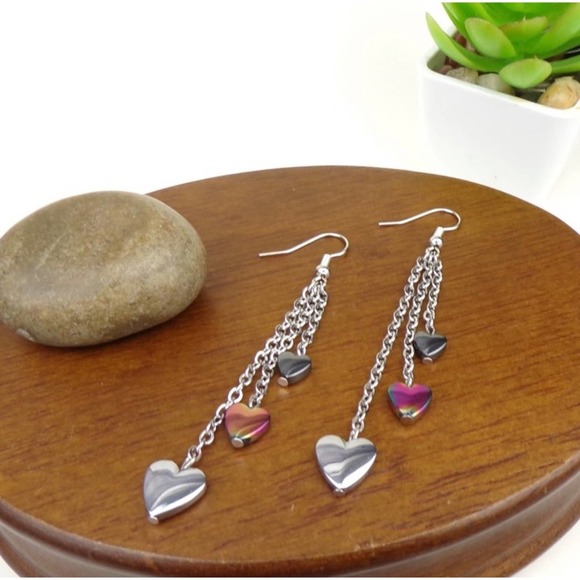 1 LEFT! Hearts and Chains Silver Tone Hook Earrings - Picture 2 of 2